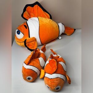 Classic Toy Co Finding Nemo Stuffed Fish Toy Kids Clownfish and Slippers Set